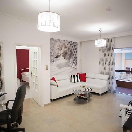 Cozy Apartment With Sea View Next To Marina Zeas Piräus Exterior foto